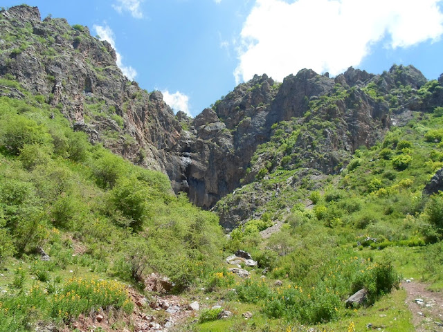 Ущелье и хребет Харангони, 1 день похода, Варзоб, горы Таджикистана