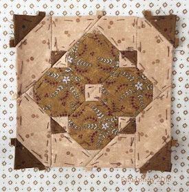 Dear Jane Quilt - Block D2 Mouse in the Mirror