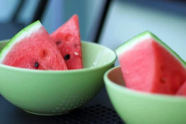 buah yang bagus untuk ibu hamil, buah untuk ibu hamil, manfaat buah untuk kehamilan, buah kaya vitamin untuk ibu hamil, buah yang baik untuk kesehatan janin, buah yang aman untuk ibu hamil, makanan sehat ibu hamil, buah yang mendukung perkembangan janin, buah yang mengandung asam folat, buah yang meningkatkan sistem imun ibu hamil.