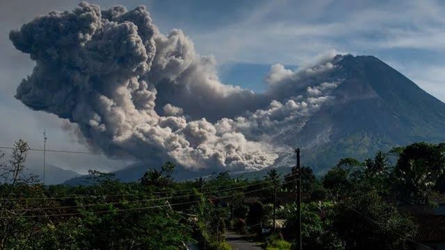 Waspada 7 Gunung Berapi di Jawa Barat