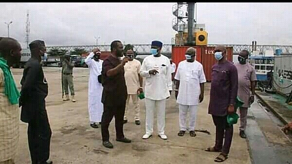 PHOTOS: Onitsha Port Receives Pilot Cargo Barges As FG Applauds Gov Obiano