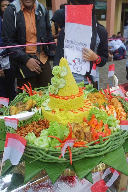 The Absurd Blog Kreasi Hiasan Tumpeng dan Hidangan 