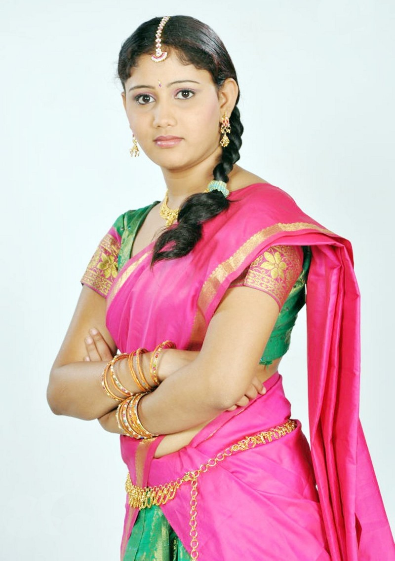 machakkanni amruthavalli in half saree