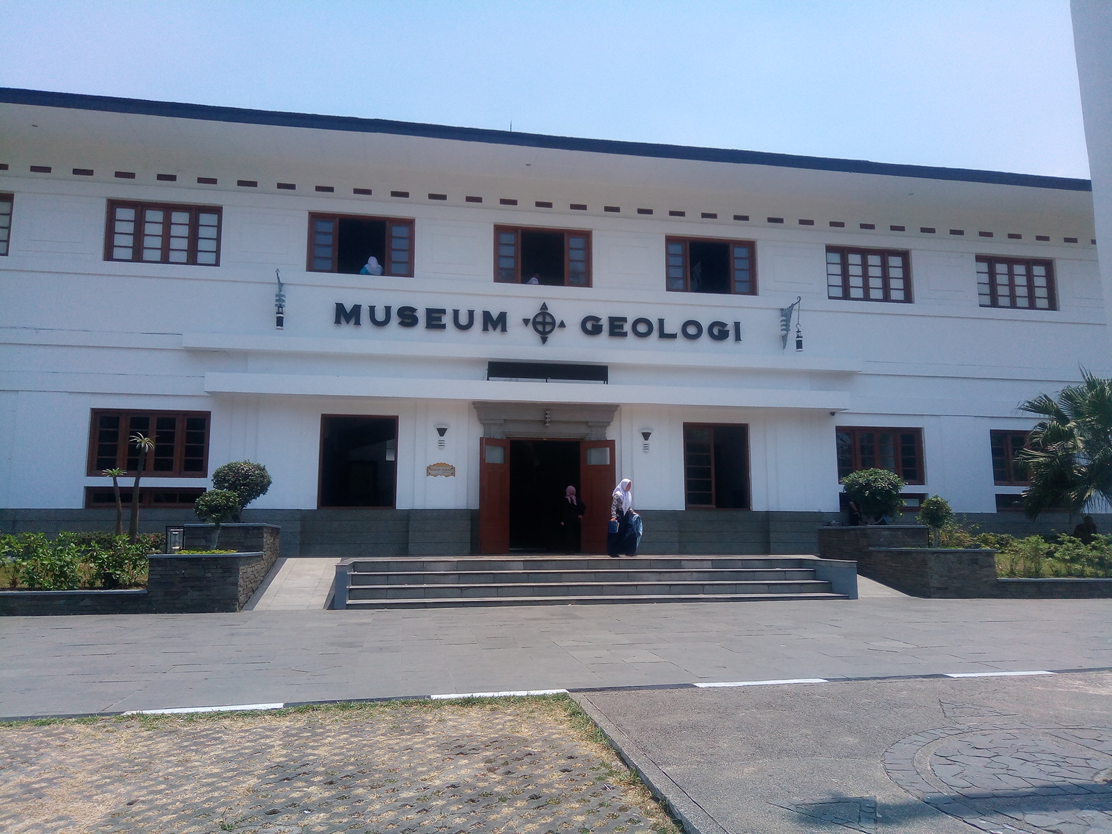 Parenting Bunda Erysha Serunya Liburan Ke Museum Geologi Bandung