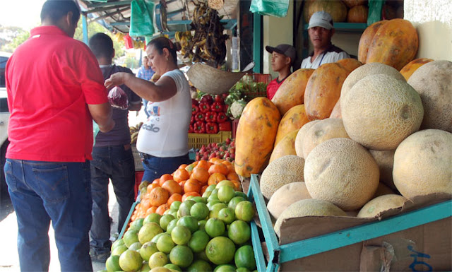 El venezolano ajusta su dieta a los alimentos disponibles.