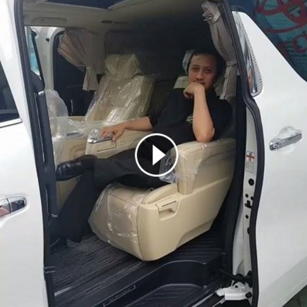 Heboh Video Ustadz Yusuf Mansur ajari Beli Mobil Mewah 