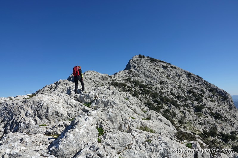 Crestería de la Peña Negra (Sierra del Co)