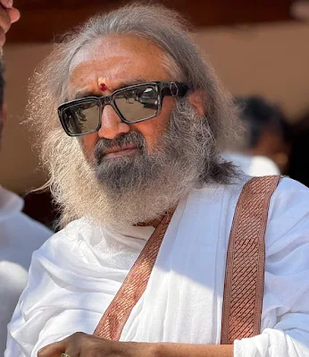 From Atheist To Priest: A Journey With Gurudev  Originally published on https://srisristories.com/from-atheist-to-priest-a-journey-with-gurudev/ | Sri Sri Stories