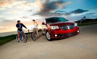 2011 Dodge Grand Caravan First Images