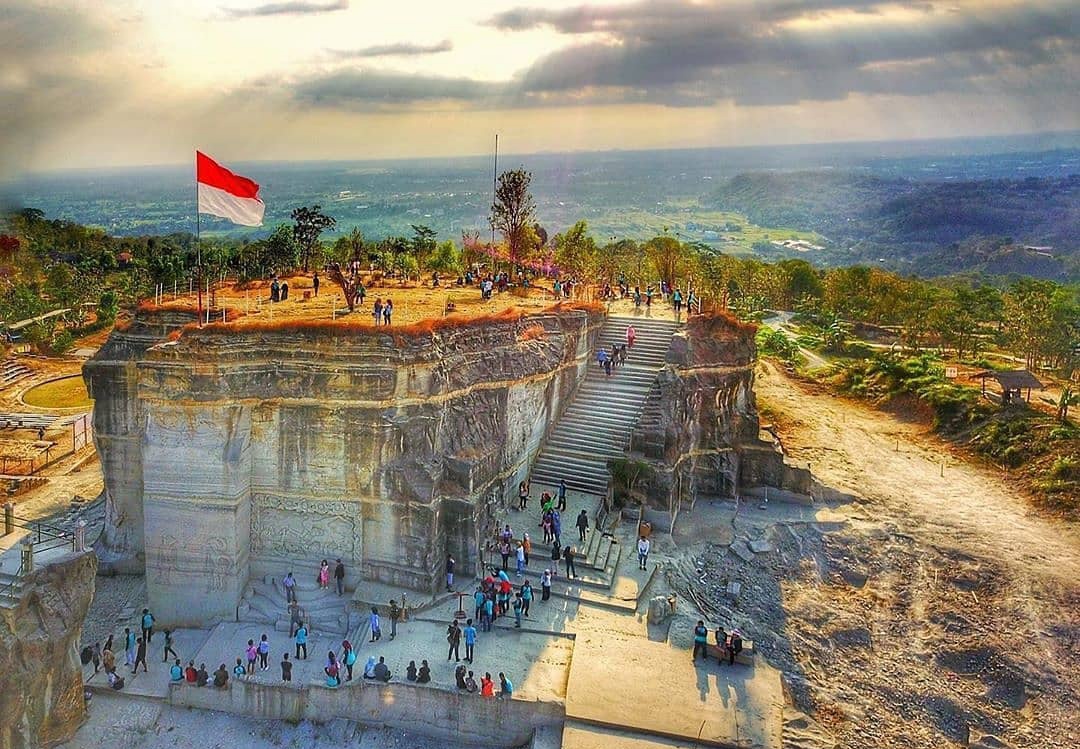 Harga Tiket Masuk Tebing Breksi Jogja Terbaru 2021 - Wisatainfo