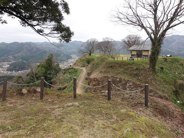 月山富田城跡　勝日高守神社