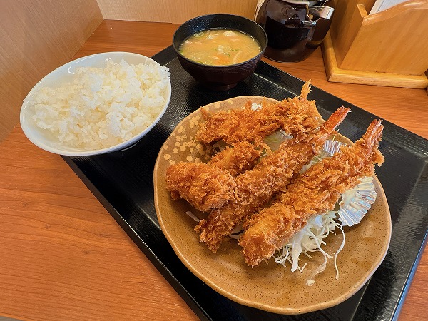 かつや 東大阪中央大通店の秋の海鮮フライ定食