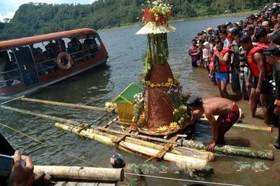 Larungan Telaga Ngebel