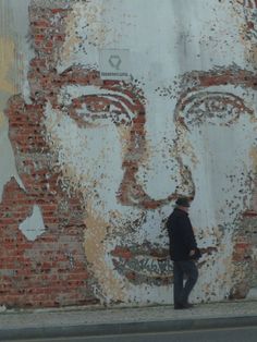 Alexandre Farto - Vhils Arte urbana grafitti