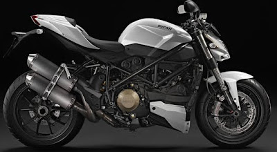 MOTORCYCLE DUCATI STREETFIGHTER 2011