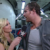 Renee Young confirma relação com Dean Ambrose