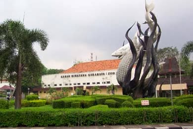 Daftar Tempat Wisata Di Surabaya Jawa Timur Yang Terkenal