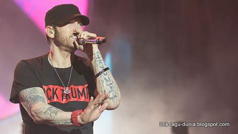 Lirik Lagu Eminem - Untouchable dan Terjemahannya