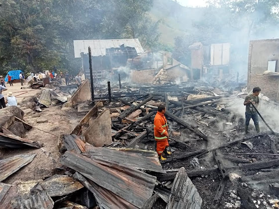 Pemkab Samosir Bantu Korban Kebakaran di Sosor Nangka, Ini Nama-nama Korban