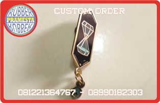 CUSTOM PIN ENAMEL DESAIN SENDIRI DI BANDUNG