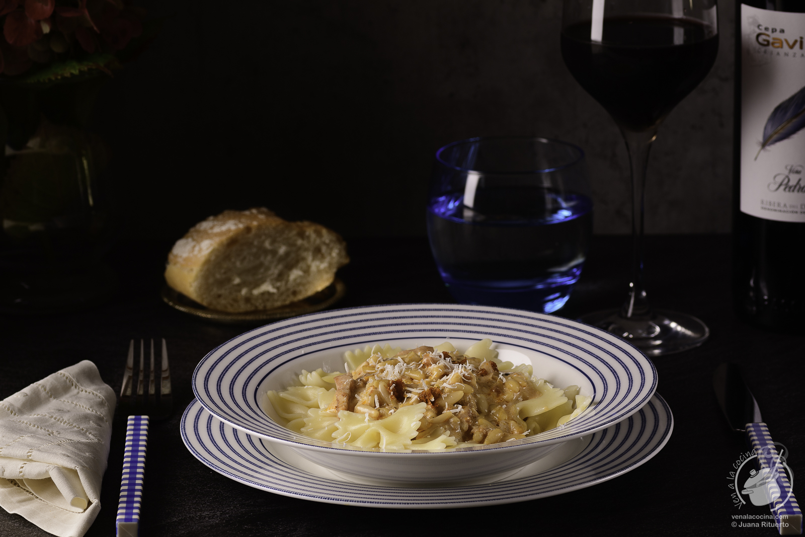 Pasta with pine nut sauce and dried tomatoes