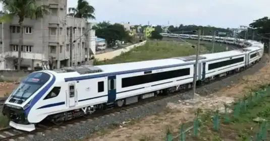 भारतीय रेलवे से यूपी को मिला नया वंदे भारत ट्रेन की सौगात , गोरखपुर से लखनऊ तक दौड़ेगी यह... 