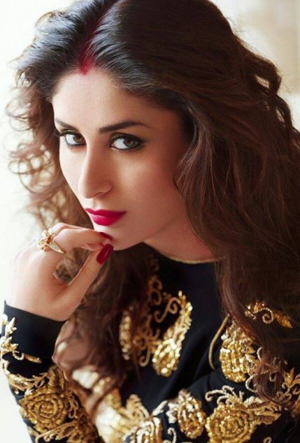 Gorgeous Kareena Kapoor's looks Very Sexy in Black Traditional Outfit Latest Photoshoot HD Wallpapers