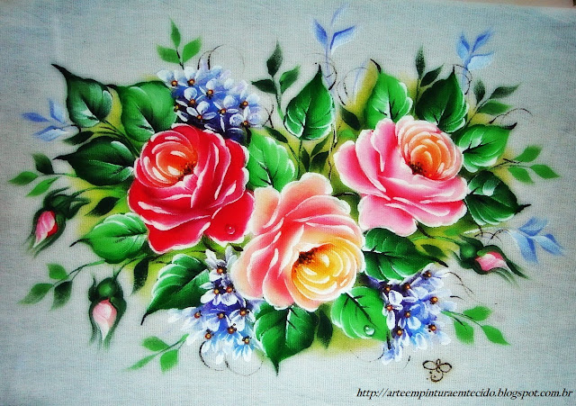 pintura em tecido pano de prato com flores rosas