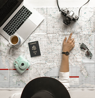 how-travel-bloggers-make-money