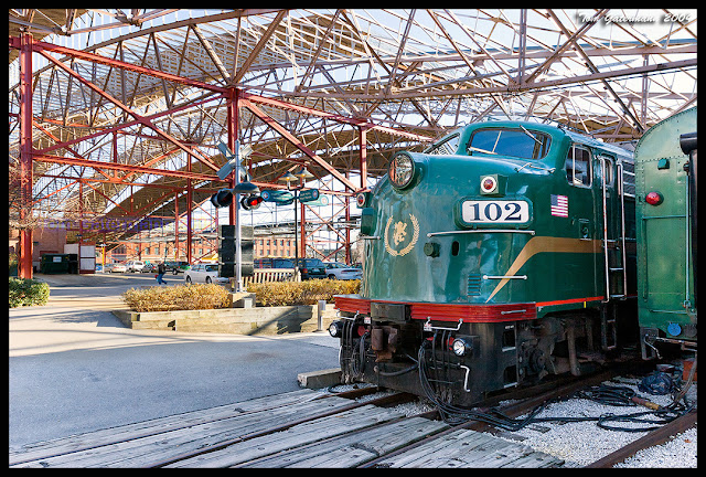 SLCC 102 sits under the train shed at St. Louis Union Station in December 2004.