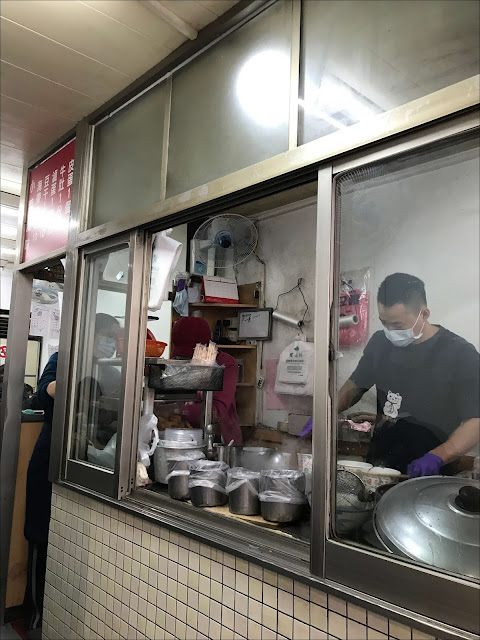 [台北市ㆍ中正區] 【濟南牛肉麵】：店小但年肉麵的力量大（好吃真好吃）