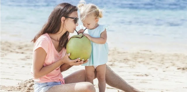 5 Manfaat air kelapa untuk anak sejak masih bayi