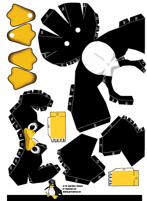 Tux il pinguino di Linux papercraft, personaggio di carta 3d