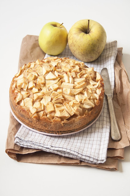 Torta di mele light senza burro e senza uova