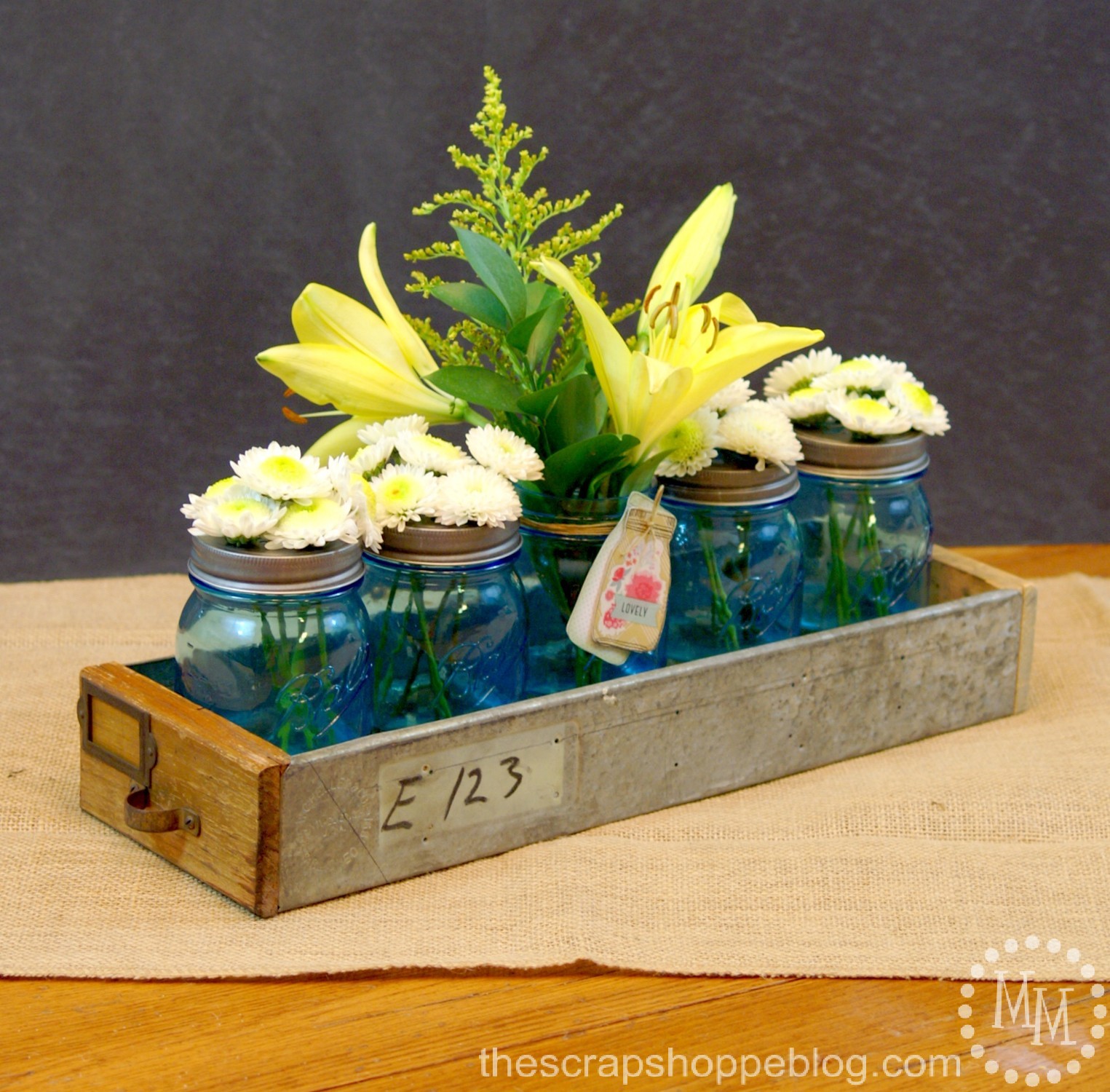 The Scrap Shoppe: Simple Mason Jar Centerpiece