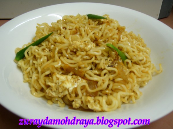 DAPUR CIK IDA: MAGGI GORENG SEMPOI - SIMPLE TAPI MABELES :)