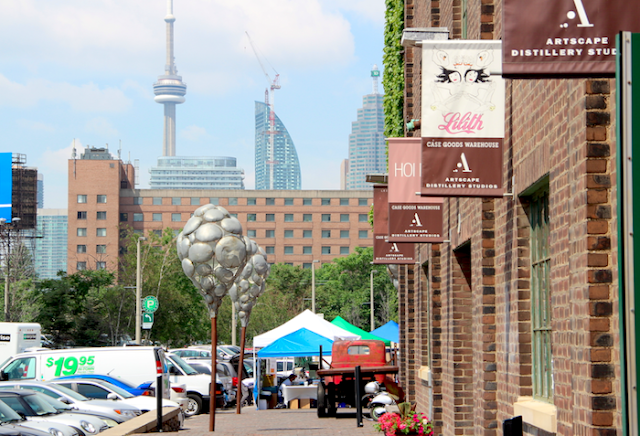 Distillery District Toronto - CN Tower