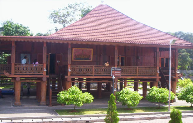 Rumah Adat Lampung : Nuwou Sesat, Konstruksi dan 