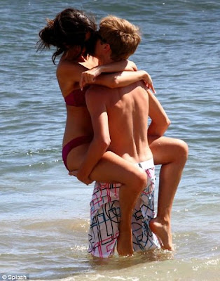 selena gomez justin bieber hawaii vacation. selena gomez justin bieber