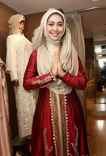 Hijab Yang  Cocok  Untuk  Baju  Warna  Merah  Nusagates