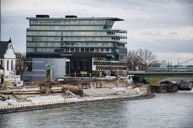 Baustelle Köln, Bau der Freitreppe für den Rheinboulevard, Deutz, Kennedy-Ufer, 50679 Köln, 27.01.2014