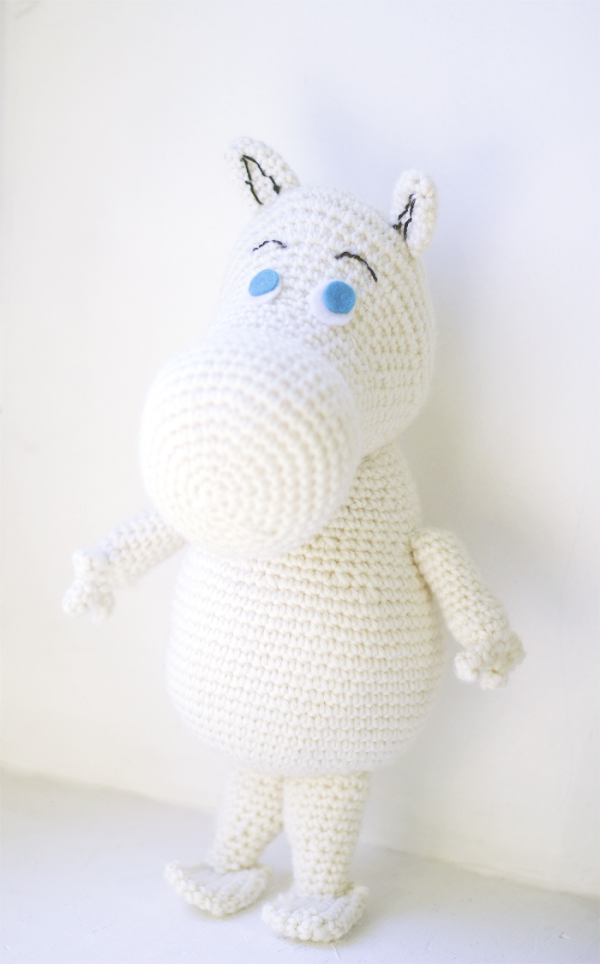 Moomin free amigurumi crochet pattern.