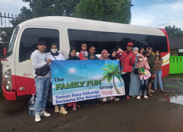 Gambar Tour Wisata Pantai Anyer Banten Dengan Elf