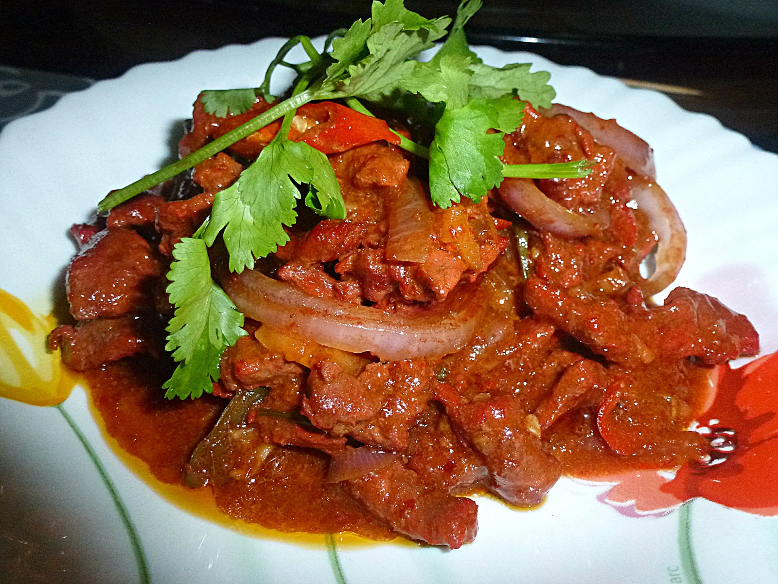 Tertunailah Hasrat Di Hati: Daging Masak Merah Ala Thai