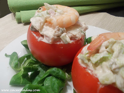 Tomates rellenos de Cóctel de marisco