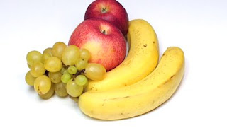 <img src="aminoácido-de-origen-vegetal.jpg" alt="los aminoácidos de origen vegetal incluyen frutas como la manzana, el banano y las uvas">