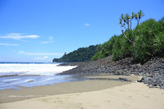 Teluk Ijo Wisata Pantai Banyuwangi