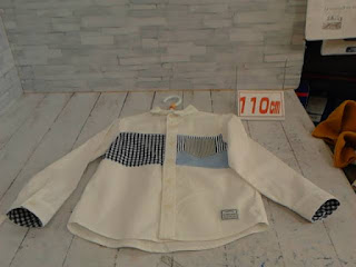 中古品　子供服　１１０ｃｍ　ホワイト　長袖シャツ　３３０円