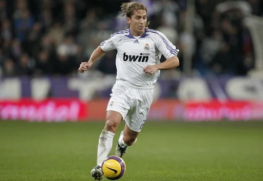 Míchel Salgado played 371 times for Real Madrid between 1999-2009