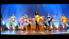 Katrina kaif wardobe malfunction dancing